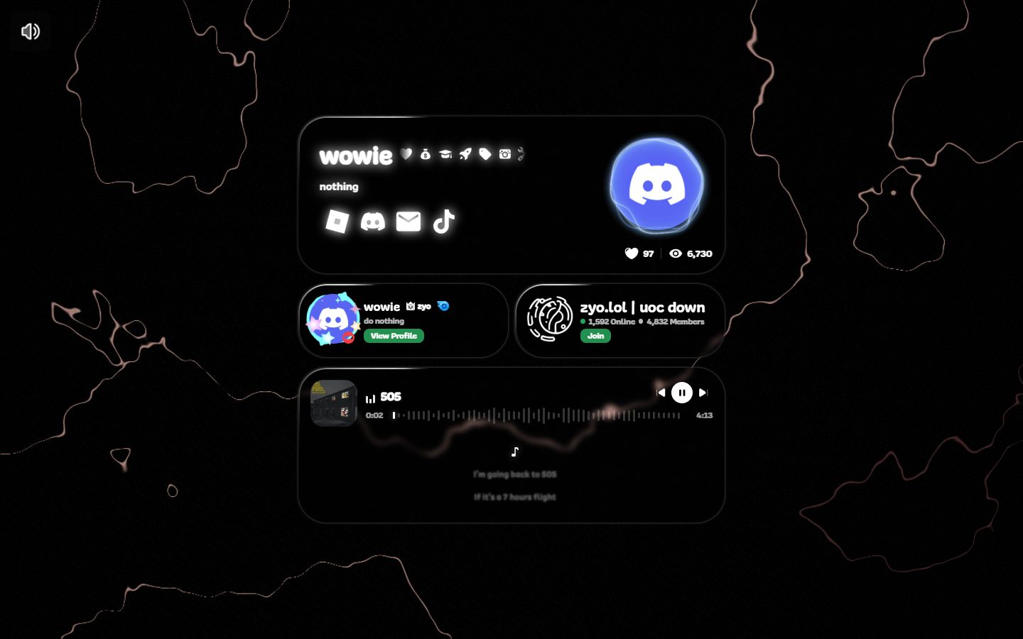 A public zyo.lol profile using Layout 1 with widgets